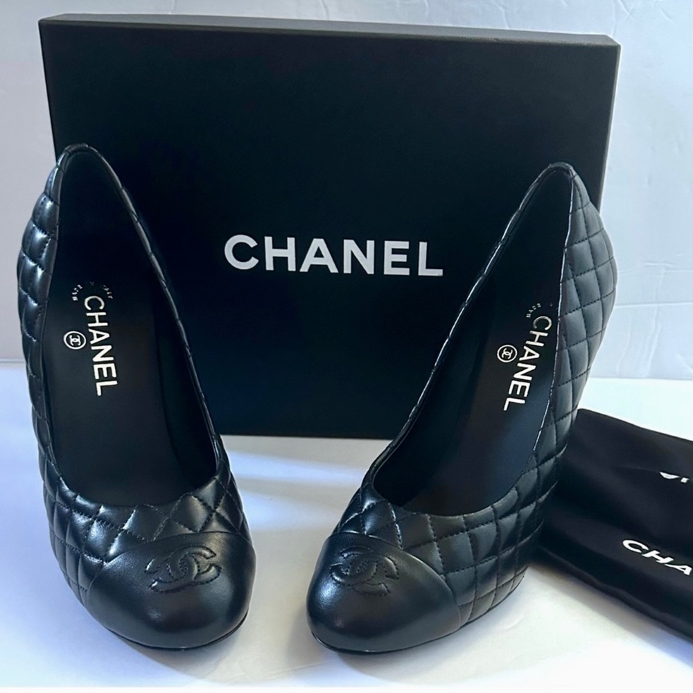 NWT- CHANEL PUMPS